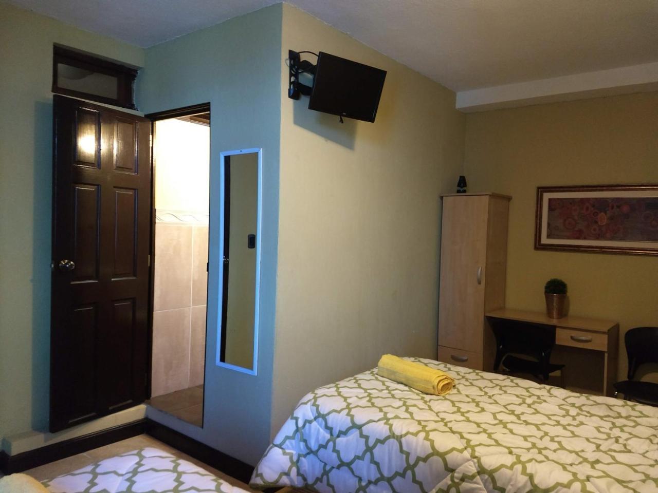 Give House Bed & Breakfast Guatemala City Luaran gambar