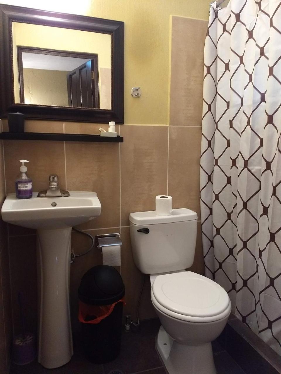 Give House Bed & Breakfast Guatemala City Luaran gambar
