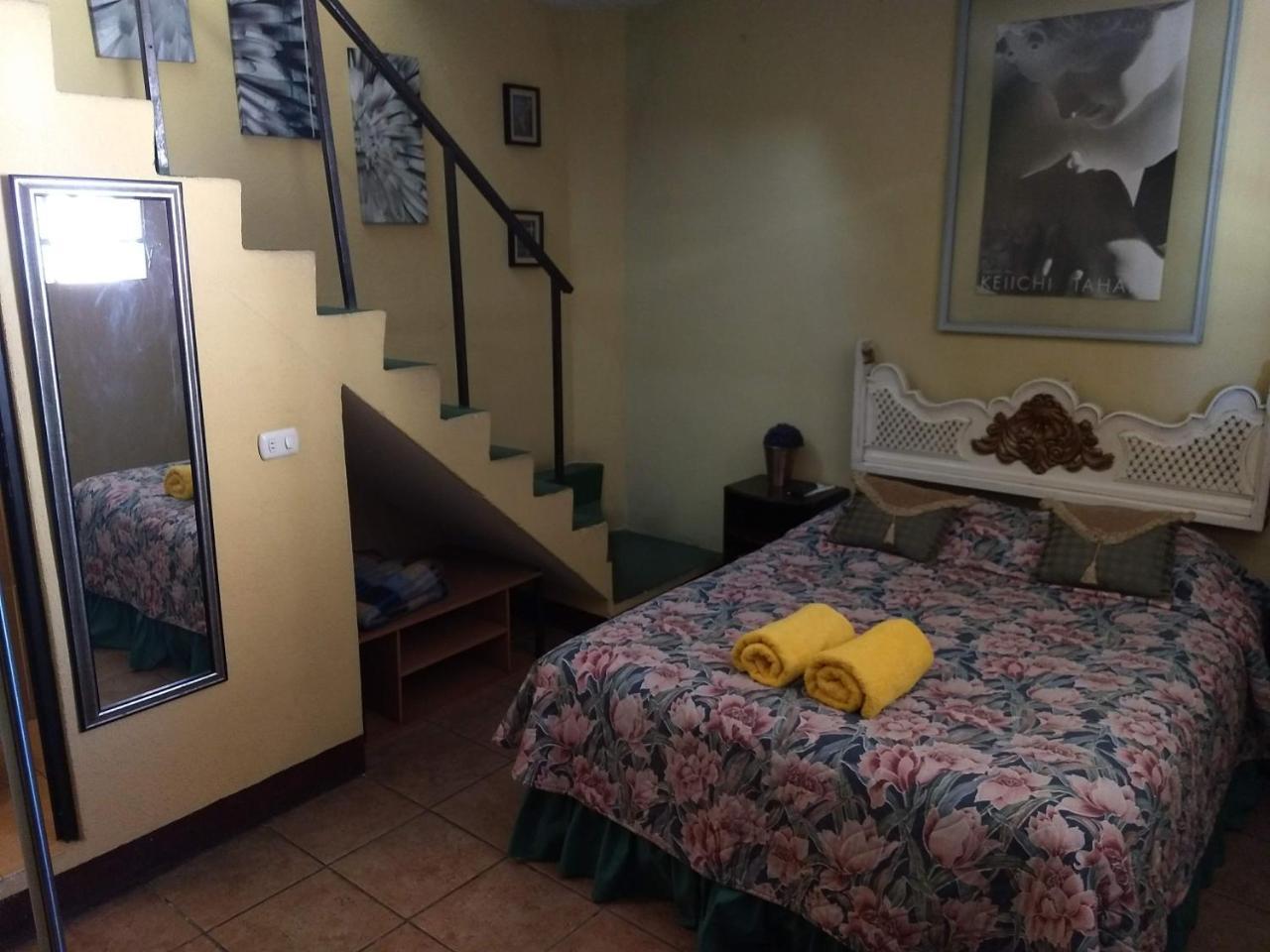 Give House Bed & Breakfast Guatemala City Luaran gambar
