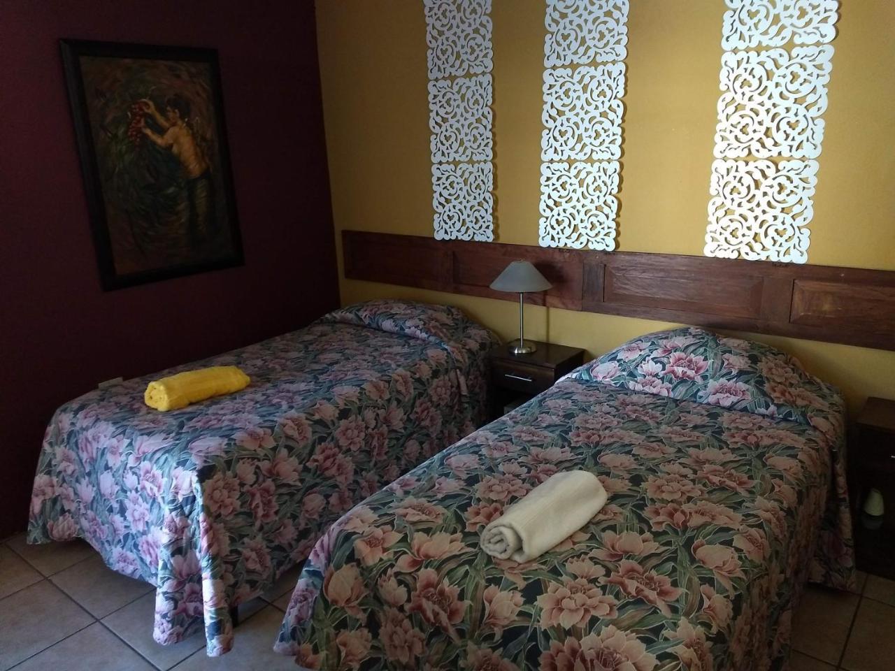 Give House Bed & Breakfast Guatemala City Luaran gambar