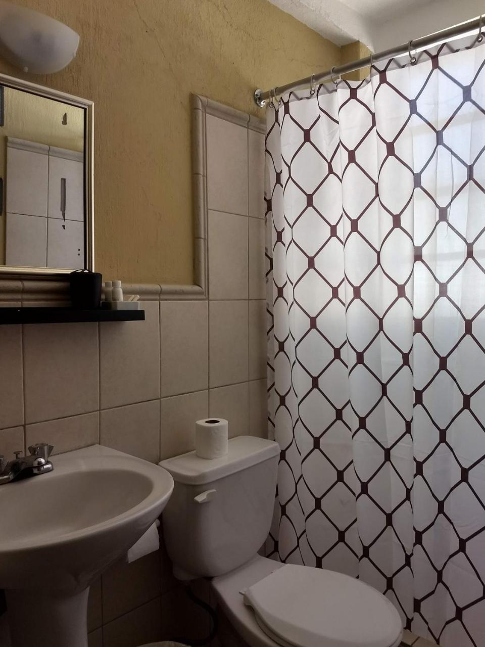 Give House Bed & Breakfast Guatemala City Luaran gambar